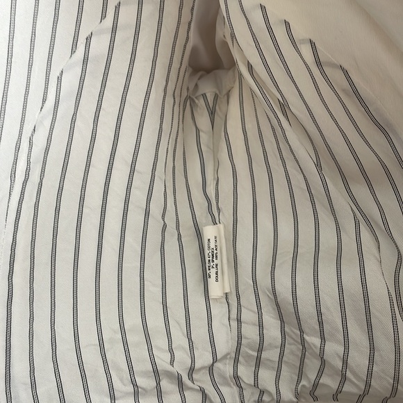 2000s BCBG cropped white 3/4 sleeve jacket - Picture 5 of 9